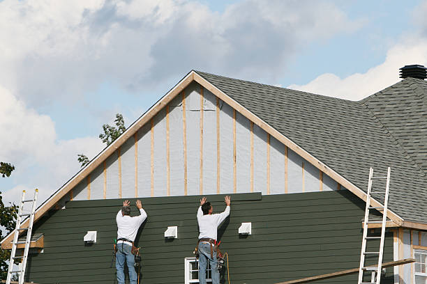 Professional Siding technician working in Beverly, OH